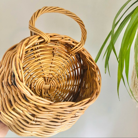 Vintage Wicker Rattan Wall Pocket Basket Boho - Picture 2 of 6